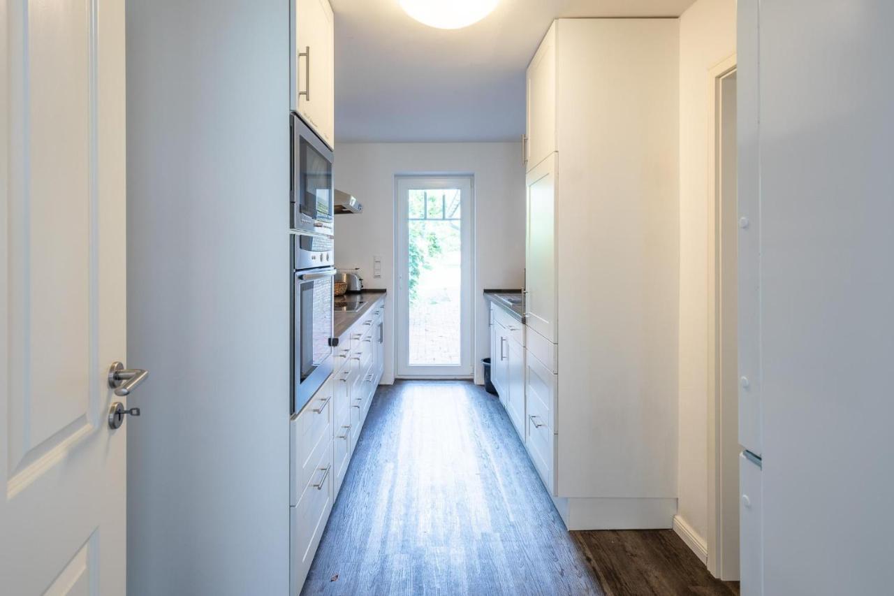 Bootshaus Villa Husum  Exterior photo